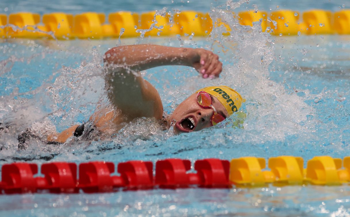 Alexa Leary doing freestyle in the pool