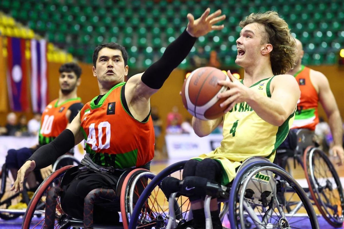 Eithan Leard playing wheelchair basketball at the 2024 Paris Paralympics.
